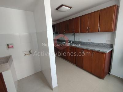 Apartamento de 3 alcobas en arriendo en Laureles, Medellín, 89 m² · foto 2 de 20