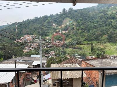 Apartamento en venta en Belen Altavista, Medellín · foto 4 de 14