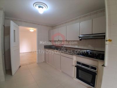 Apartamento de 4 alcobas en arriendo en Santa María De Los Ángeles, Medellín, 132 m² · foto 2 de 20