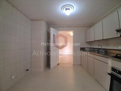 Apartamento de 4 alcobas en arriendo en Santa María De Los Ángeles, Medellín, 132 m² · foto 4 de 20