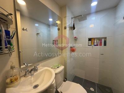 Apartamento de 3 alcobas en venta en El Poblado, Medellín, 77 m² · foto 15 de 18