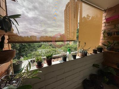Apartamento de 3 alcobas en venta en El Poblado, Medellín, 77 m² · foto 5 de 18