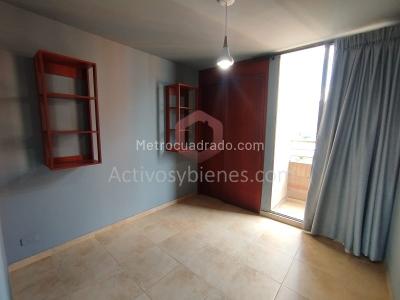 Apartamento de 3 alcobas en arriendo en Laureles, Medellín, 97 m² · foto 7 de 14