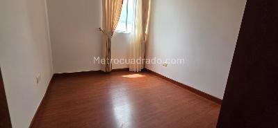 Apartamento de 3 alcobas en venta en Hayuelos, Bogotá, 73 m² · foto 11 de 17
