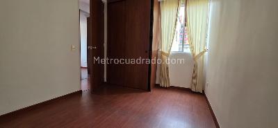 Apartamento de 3 alcobas en venta en Hayuelos, Bogotá, 73 m² · foto 12 de 17