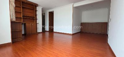 Apartamento de 3 alcobas en venta en Hayuelos, Bogotá, 73 m² · foto 9 de 17