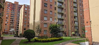Apartamento de 3 alcobas en venta en Hayuelos, Bogotá, 73 m² · foto 2 de 17