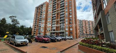 Apartamento de 3 alcobas en venta en Alameda 170, Bogotá, 78 m² · foto 2 de 18
