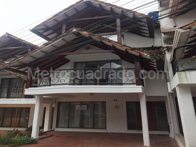 Casa de 4 alcobas en venta en Conjunto Cerrado Balcones De San Soucci, Villavicencio, 120 m² · foto 2 de 16