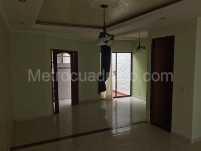 Casa de 4 alcobas en venta en Conjunto Cerrado Balcones De San Soucci, Villavicencio, 120 m² · foto 4 de 16