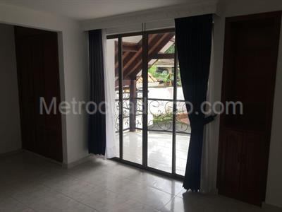 Casa de 4 alcobas en venta en Conjunto Cerrado Balcones De San Soucci, Villavicencio, 120 m² · foto 10 de 16