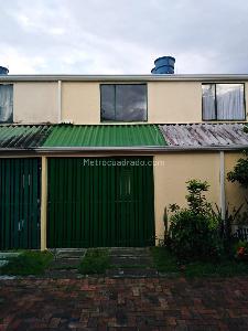 Casa de 3 alcobas en venta en Caminos Del Puerto, Villavicencio, 115 m² · foto 2 de 17
