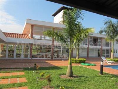 Casa de 4 alcobas en venta en Via Pto Lopez, Villavicencio, 795 m² · foto 2 de 20