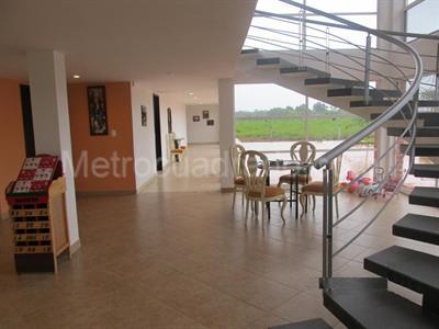 Casa de 4 alcobas en venta en Via Pto Lopez, Villavicencio, 795 m² · foto 3 de 20