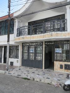 Casa de 3 alcobas en venta en Sesquicentenario, Villavicencio, 123 m² · foto 2 de 11