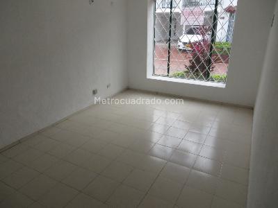 Casa de 3 alcobas en arriendo en Conj, Villavicencio, 90 m² · foto 3 de 12