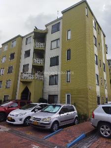 Apartamento de 3 alcobas en venta en Parques De Alejandria, Bogotá, 66 m² · foto 12 de 19
