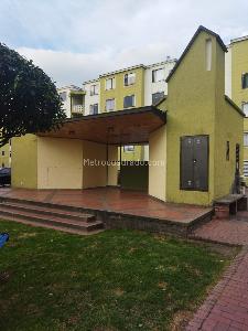 Apartamento de 3 alcobas en venta en Parques De Alejandria, Bogotá, 66 m² · foto 13 de 19