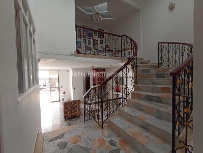 Casa de 5 alcobas en arriendo en El Buque, Villavicencio, 200 m² · foto 14 de 19