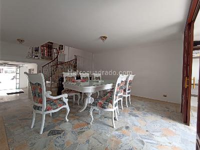 Casa de 5 alcobas en arriendo en El Buque, Villavicencio, 200 m² · foto 4 de 19