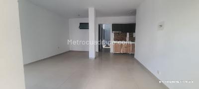 Casa de 5 alcobas en arriendo en Madrigal, Villavicencio, 180 m² · foto 2 de 18