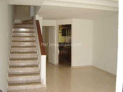Casa de 3 alcobas en venta en Cantarrana, Villavicencio, 100 m² · foto 2 de 18