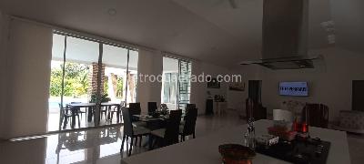 Casa de 4 alcobas en venta en Conj, Villavicencio, 1900 m² · foto 4 de 19