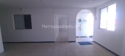 Casa de 5 alcobas en arriendo en Barzal, Villavicencio, 300 m² · foto 3 de 15