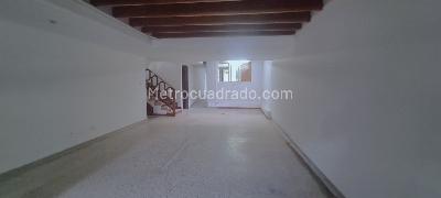 Casa de 5 alcobas en arriendo en Barzal, Villavicencio, 238 m² · foto 3 de 15
