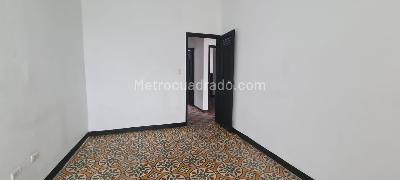 Casa de 4 alcobas en arriendo en Grama, Villavicencio, 241 m² · foto 6 de 18