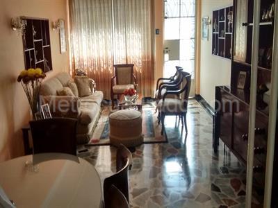 Casa de 4 alcobas en venta en San Miguel, Bogotá, 198 m² · foto 2 de 11