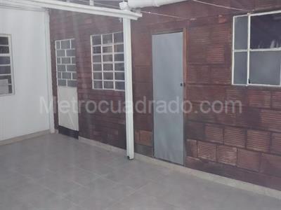 Casa de 4 alcobas en venta en San Miguel, Bogotá, 198 m² · foto 8 de 11