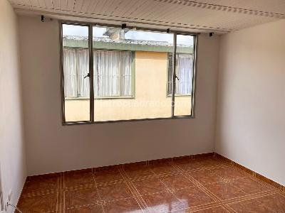 Casa de 4 alcobas en venta en El Refugio, Bogotá, 109 m² · foto 12 de 20