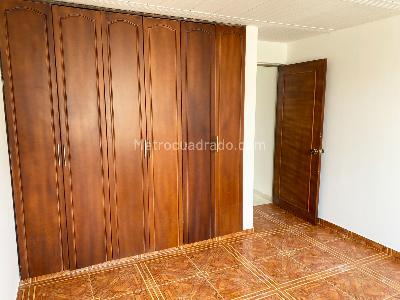 Casa de 4 alcobas en venta en El Refugio, Bogotá, 109 m² · foto 13 de 20