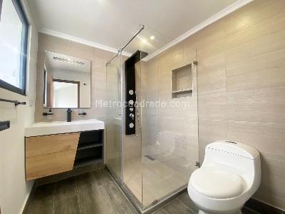 Casa de 5 alcobas en venta en La Alhambra Monaco, Bogotá, 235 m² · foto 11 de 20