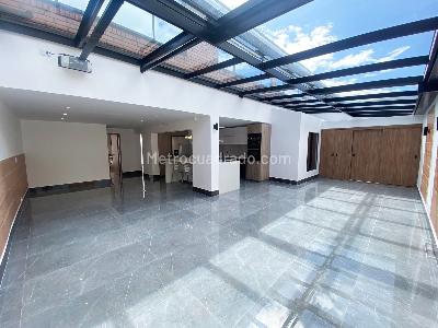 Casa de 5 alcobas en venta en La Alhambra Monaco, Bogotá, 235 m² · foto 3 de 20