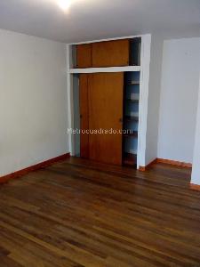 Casa de 5 alcobas en venta en Barrios Unidos, Bogotá, 400 m² · foto 3 de 20