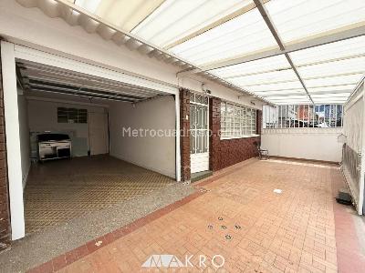 Casa de 3 alcobas en venta en Modelo Norte, Bogotá, 198 m² · foto 16 de 20