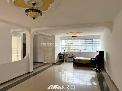 Casa de 3 alcobas en venta en Modelo Norte, Bogotá, 198 m² · foto 2 de 20