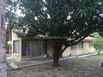 Casa de 3 alcobas en venta en Girardot, Girardot, 100 m² · foto 6 de 8