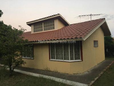Casa de 3 alcobas en venta en Girardot, Girardot, 100 m² · foto 7 de 8