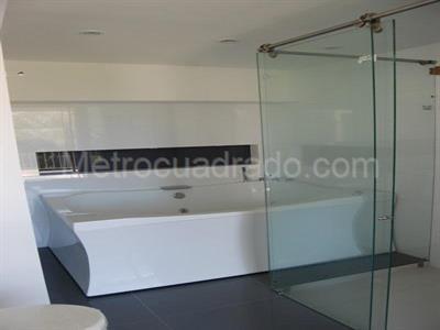 Casa de 5 alcobas en venta en San Simon, Bogotá, 1521 m² · foto 15 de 16
