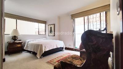 Apartamento de 3 alcobas en venta en Chico Oriental, Bogotá, 135 m² · foto 7 de 12