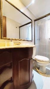 Apartamento de 3 alcobas en venta en Chico Oriental, Bogotá, 135 m² · foto 8 de 12