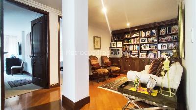 Apartamento de 3 alcobas en venta en Chico Oriental, Bogotá, 135 m² · foto 5 de 12