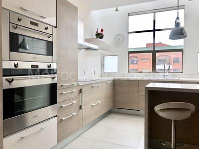 Apartamento de 4 alcobas en venta en Chico Navarra, Bogotá, 300 m² · foto 11 de 20