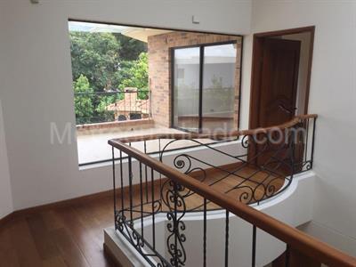 Casa de 4 alcobas en venta en San Simon, Bogotá, 420 m² · foto 10 de 17