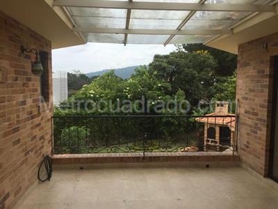 Casa de 4 alcobas en venta en San Simon, Bogotá, 420 m² · foto 13 de 17