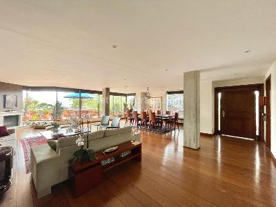 Apartamento de 4 alcobas en venta en Cerros De Niza, Bogotá, 310 m² · foto 2 de 19