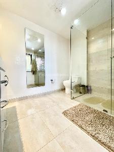Apartamento de 4 alcobas en venta en Cerros De Niza, Bogotá, 310 m² · foto 17 de 19
